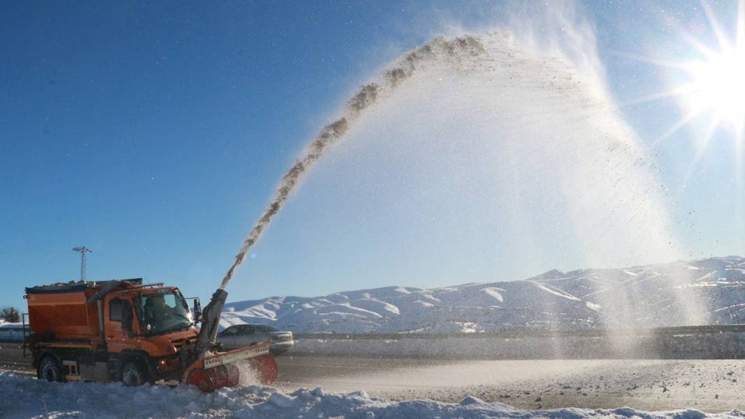 Konya’nın Toros Dağları üzerinde kurulu ilçesi 'beyaz mutluluk' yaşıyor 1